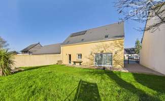 Photo Location maison Bourg-des-Comptes