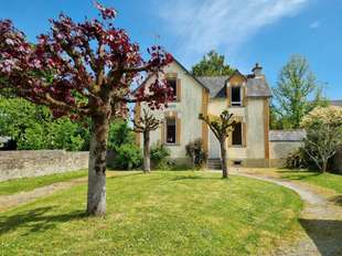 Photo Location maison Châteaubriant Ville Aux Roses