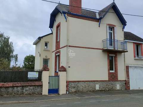 Location maison 4 pièces Évron 53