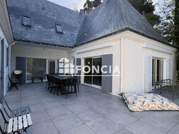 Location maison 9 pièces Location maison 9 pièces