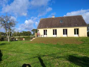 Photo Location maison Juaye-Mondaye