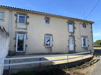 Location Maison 4 chambresLa Forêt-sur-Sèvre
