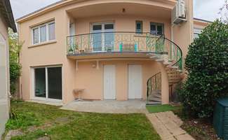 Photo Location maison La Roche-Sur-Yon Le Bourg Sous La Roche