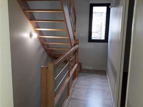Location maison 4 pièces Laval 53
