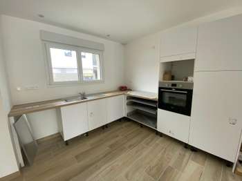 Location maison 4 pièces Laval 53