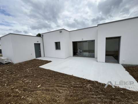 Location maison 8 pièces Les Herbiers 85