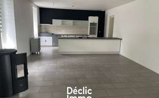 Photo Location maison Les Pineaux