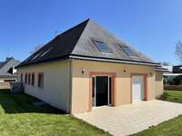 Location maison 8 pièces Location maison 8 pièces