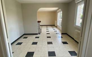 Photo Location maison Meslay-du-Maine