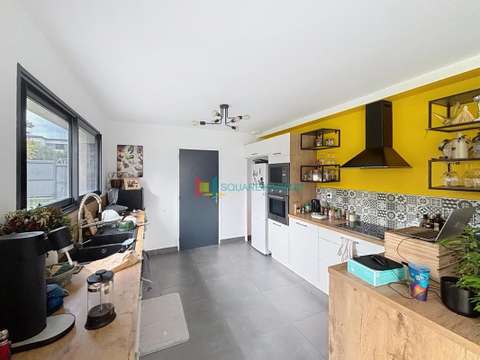 Location maison 10 pièces Pléchâtel 35