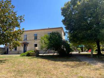 Location Maison 8 chambresSaint-André-de-Cubzac