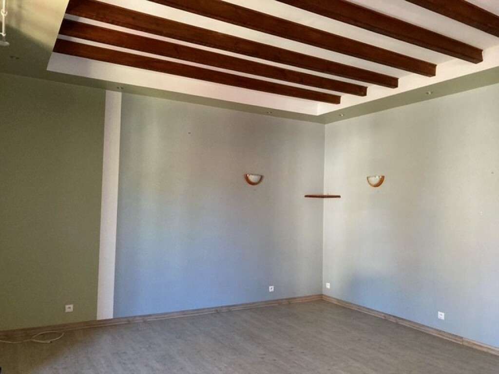 Location Maison à Saint-Laurent-sur-Sèvre (85290) : à louer / 89m²
