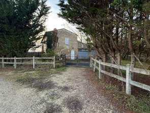 Location Maison 3 piècesSaint-Romain-la-Virvée