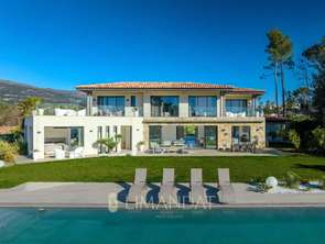 Location Maison 5 chambresValbonne