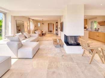 Location Maison 4 chambresValbonne
