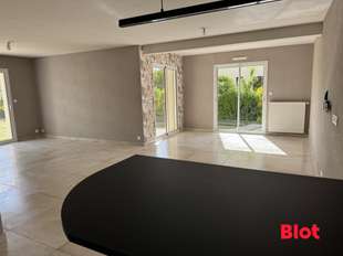 Photo Location maison Vergéal