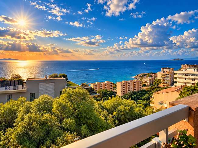 Appartement 4 pièces 100 m² · à Ajaccio · 100 m² · 570 000 €