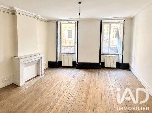 Appartement 5 pièces 145 m² · à Annonay · 145 m² · 80 000 €