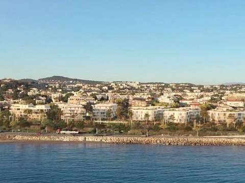 Vente appartement 4 pièces Antibes 06
