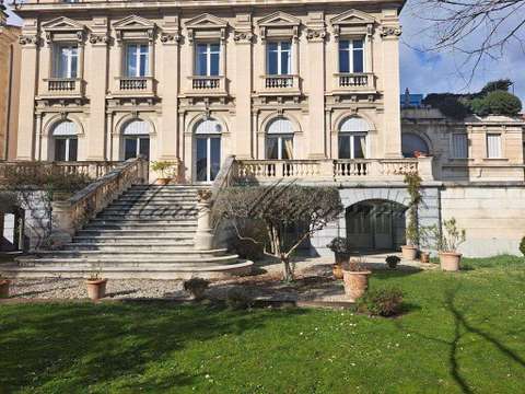 Vente appartement 9 pièces Avignon 84