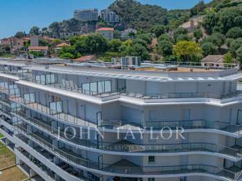 Vente Appartement 5 piècesBeausoleil