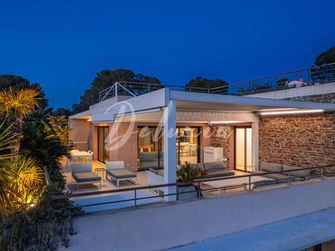 Vente appartement 5 pièces Boulouris 83