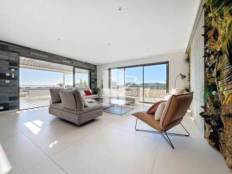Vente appartement 4 pièces Boulouris 83