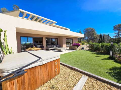 Vente appartement 3 pièces Boulouris 83