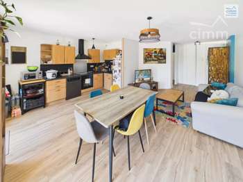 Vente Appartement 3 piècesBourg-des-Comptes