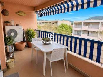 Vente Appartement 4 piècesCarqueiranne