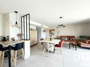 Vente Appartement 4 piècesCharbonnières-les-Bains