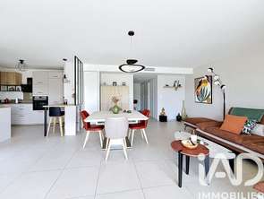 Vente Appartement 4 piècesCharbonnières-les-Bains