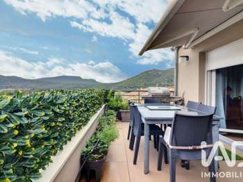 Vente Appartement 4 piècesCuges-les-Pins