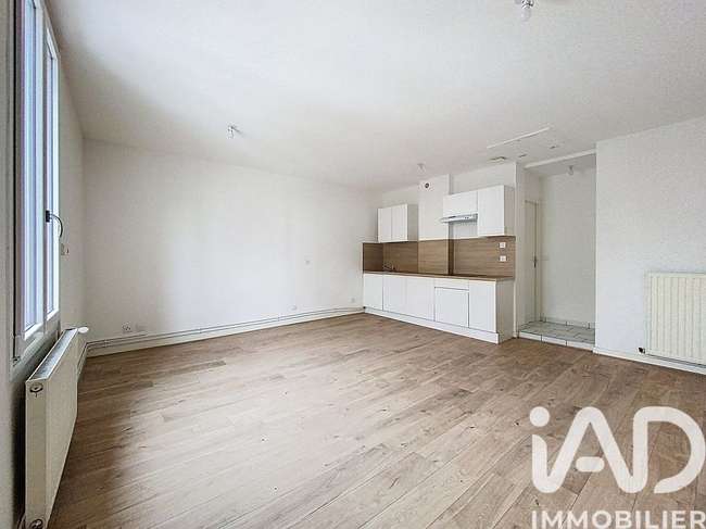 Appartement 2 pièces 49 m² · à Décines-Charpieu · 49 m² · 137 000 €