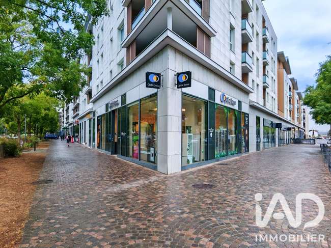 Appartement 3 pièces 64 m² · à Décines-Charpieu · 64 m² · 230 000 €