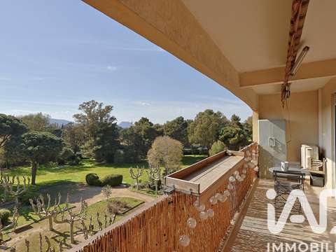 Vente appartement 4 pièces Fréjus 83