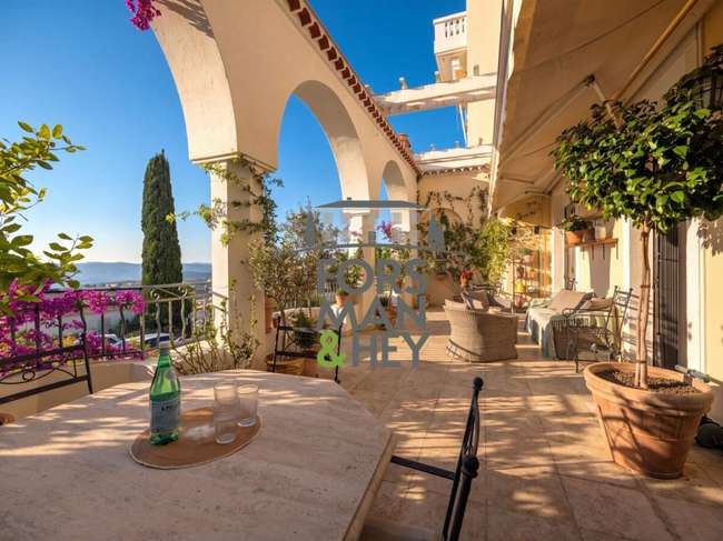 Appartement 3 pièces 107 m² · à Grasse · 107 m² · 690 000 €