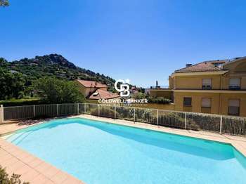 Vente Appartement 4 piècesHyères
