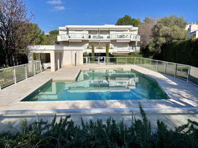 Appartement 3 pièces 57 m² · à Juan-les-Pins · 57 m² · 599 000 €