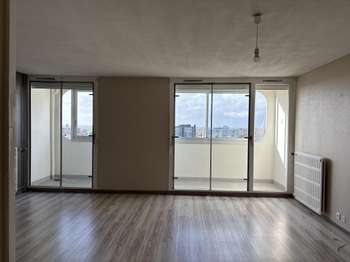 Vente Appartement 5 piècesLa Roche-Sur-Yon Zad - Zi Nord