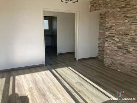Vente appartement 3 pièces Laval 53