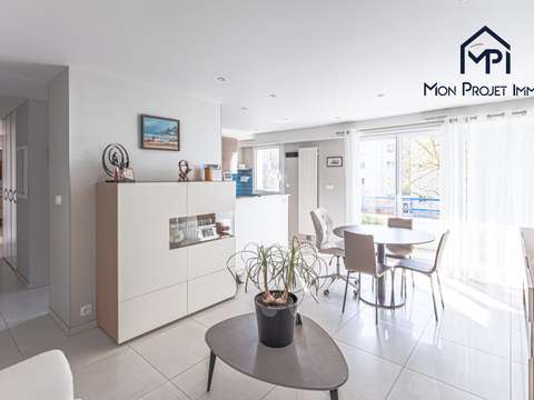 Vente appartement 3 pièces Laval 53