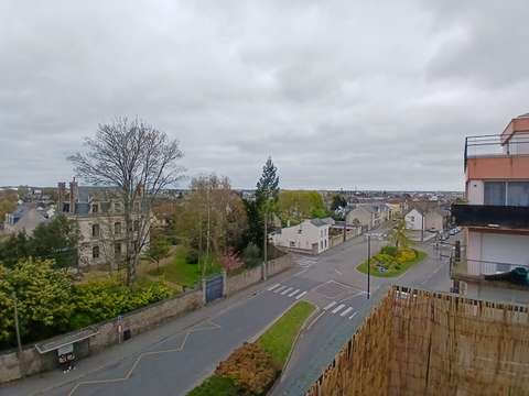 Vente appartement 3 pièces Laval 53