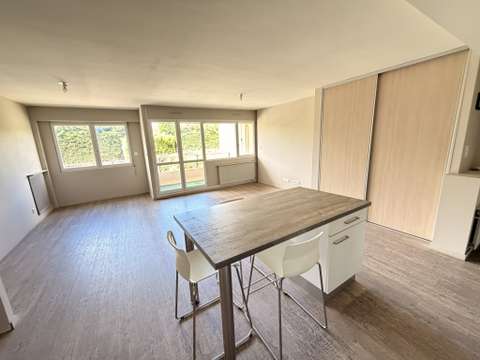 Vente appartement 4 pièces Laval 53