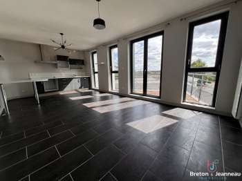 Vente appartement 3 pièces Laval 53
