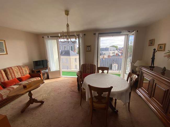 Appartement 3 pièces 79 m² · à Laval · 79 m² · 160 000 €
