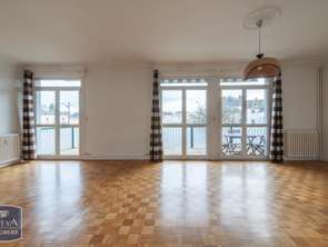 Vente Appartement 4 piècesLaval Centre-Ville Cathédrale