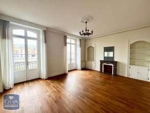 Vente Appartement 4 piècesLaval Centre-Ville Cathédrale