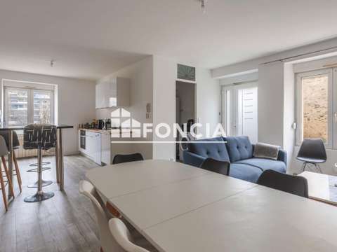 Vente appartement 4 pièces Laval Hilard 53