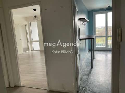 Vente appartement 4 pièces Laval Le Pavement 53